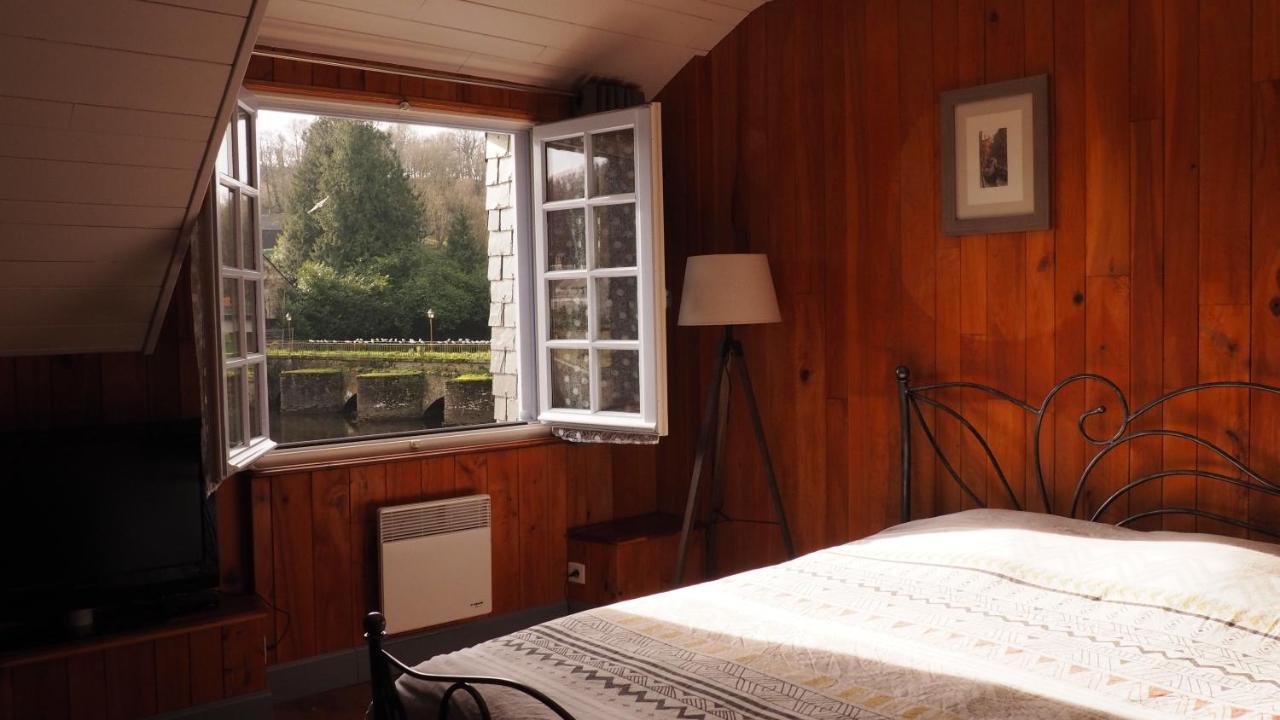 Au Pied Du Pont Bed & Breakfast Chateauneuf du Faou Bagian luar foto